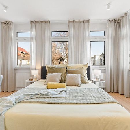 Helle Zentrumsnahe Familienfreundliche Ferienwohnung Fellbach Dış mekan fotoğraf