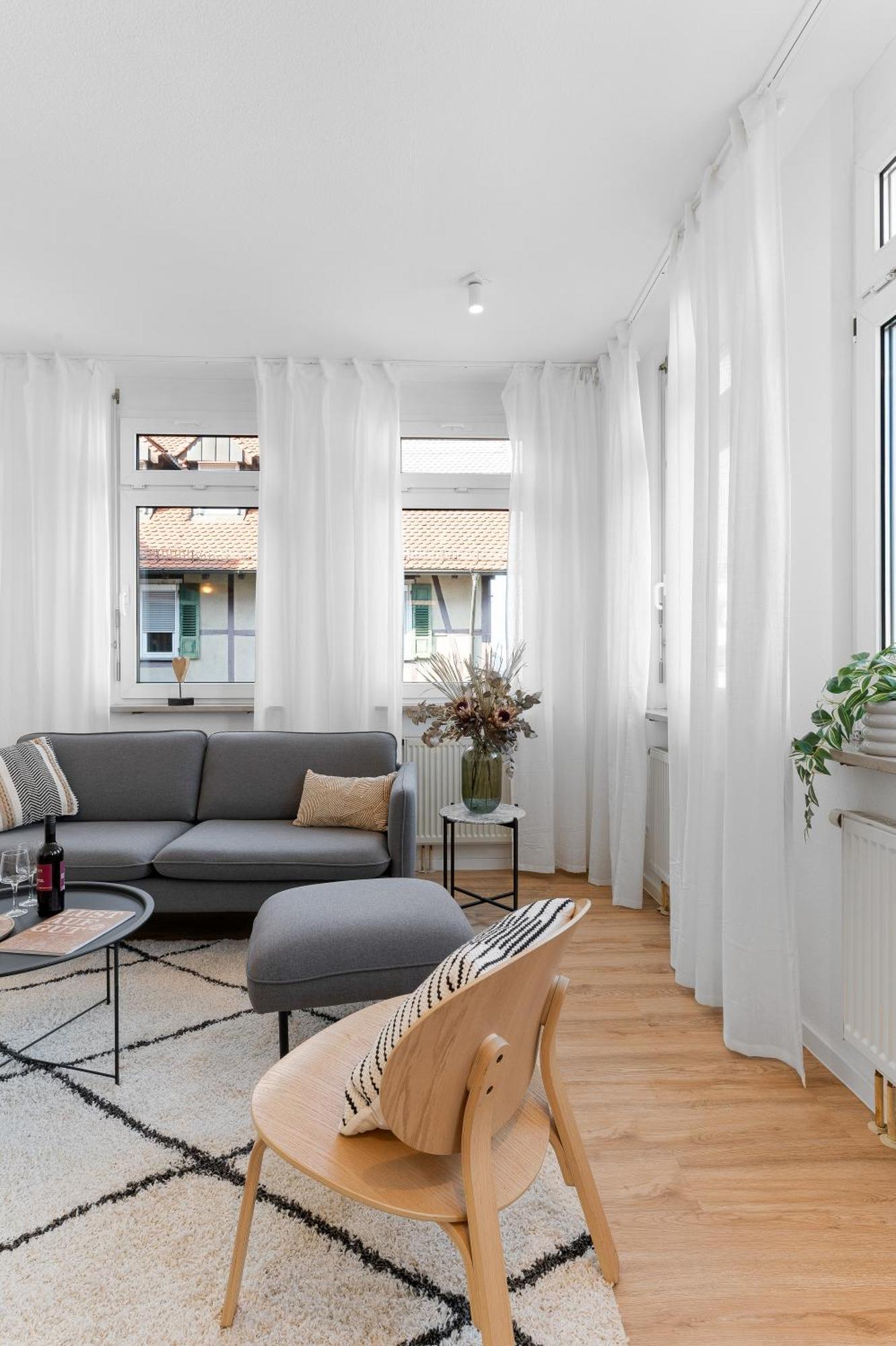 Helle Zentrumsnahe Familienfreundliche Ferienwohnung Fellbach Dış mekan fotoğraf